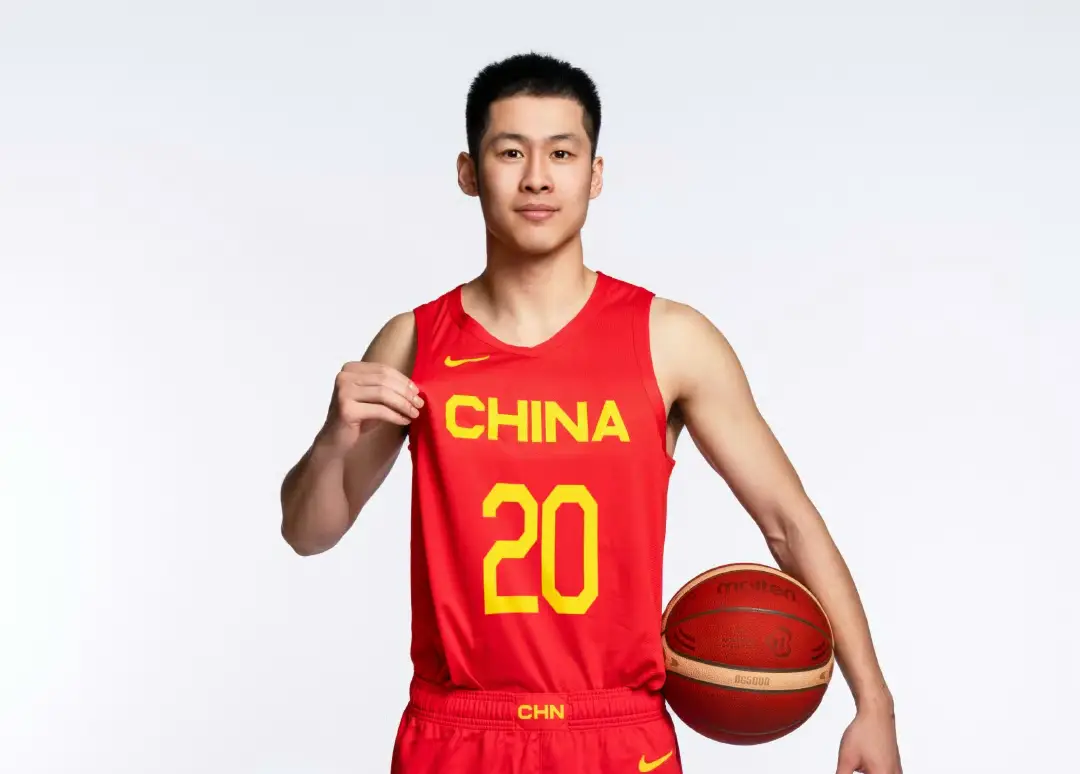 开云体育官网-都怪张镇麟？昔日国手+全明星转会后坐穿冷板凳，场均1.6分1.4板